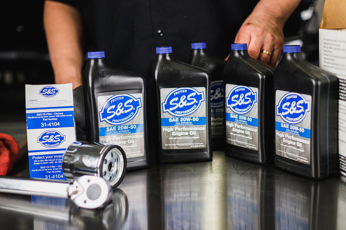 Oil Change Kit - Chrome Filter - M8 - 5 US Quarts