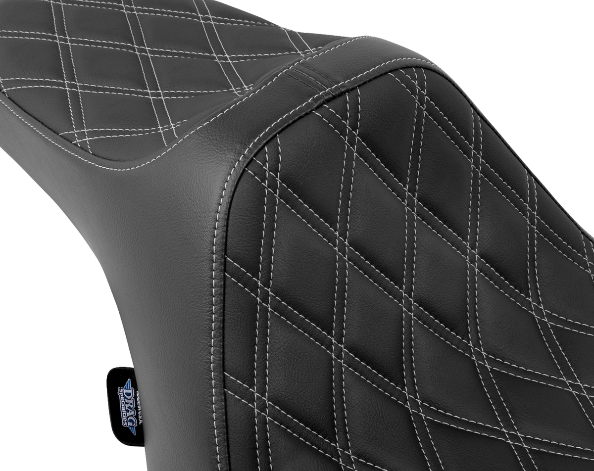 Predator III Seat - Double Diamond - Silver Stitched - FLT/FLH '23-'24