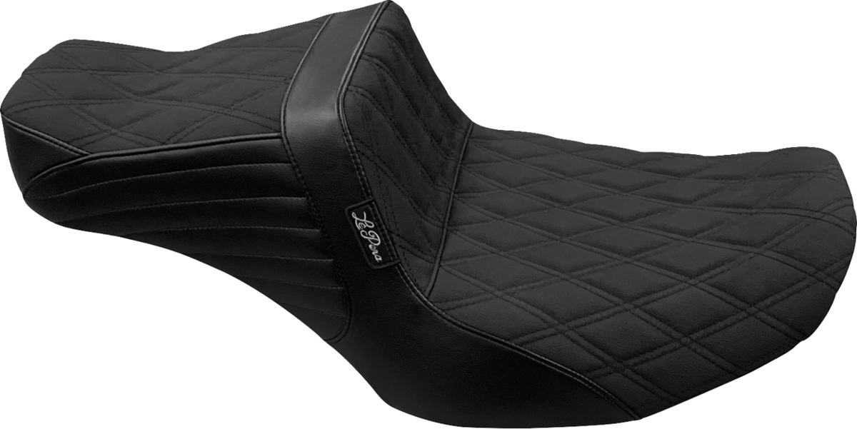 Tailwhip Seat - Double Diamond W/ Gripper - FLH/FLT '23-'25