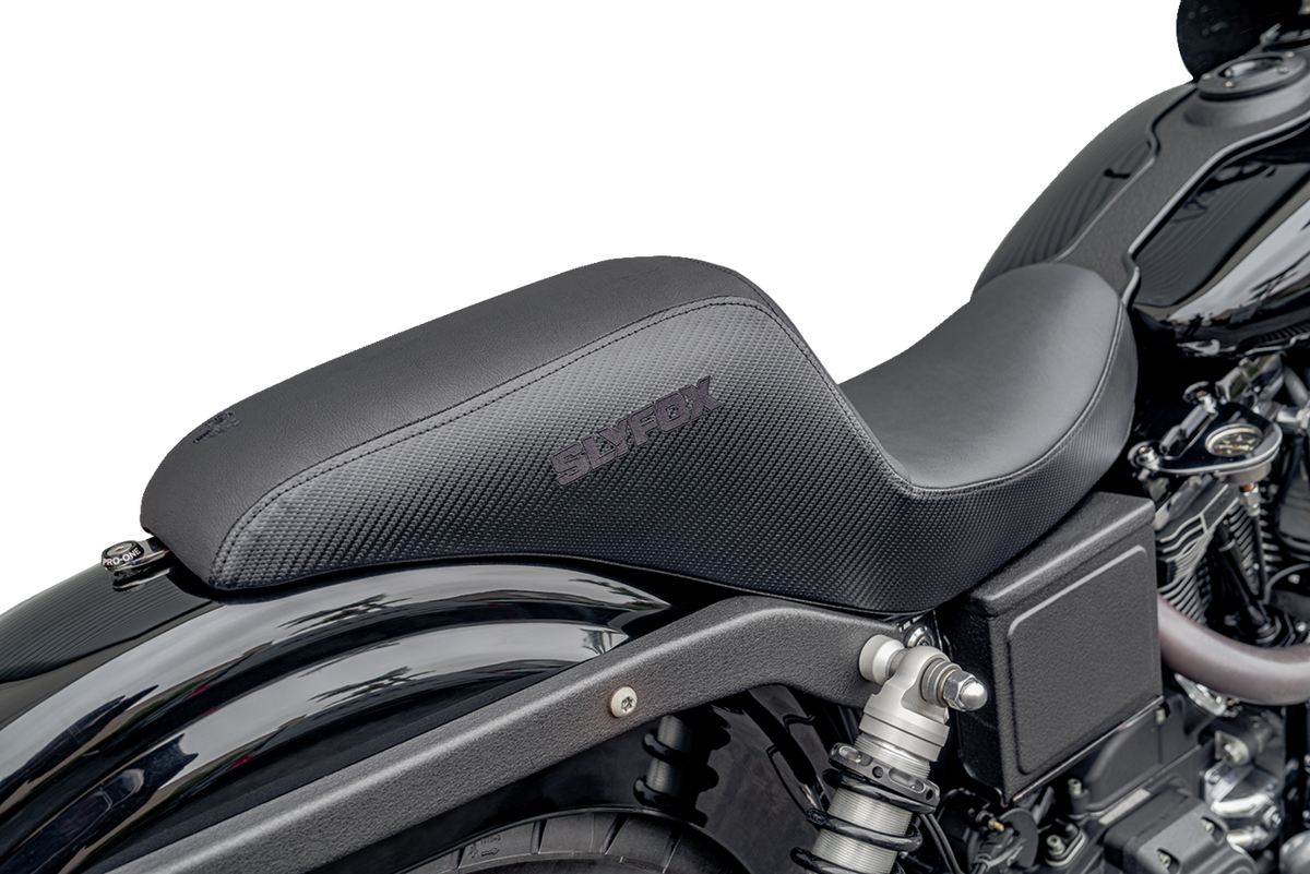 Drifter Seat - Black Logo - Black Vinyl W/ Slipstop - Carbon Fiber - Dyna '96-'03