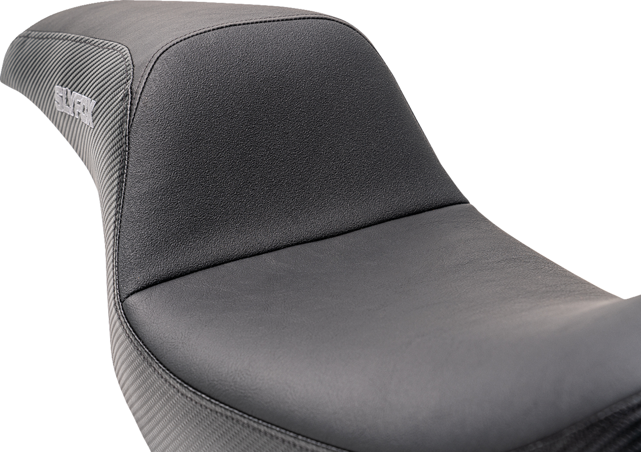 Drifter Seat - Gray Logo - Black Vinyl W/ Slipstop - Carbon Fiber - Dyna '96-'03