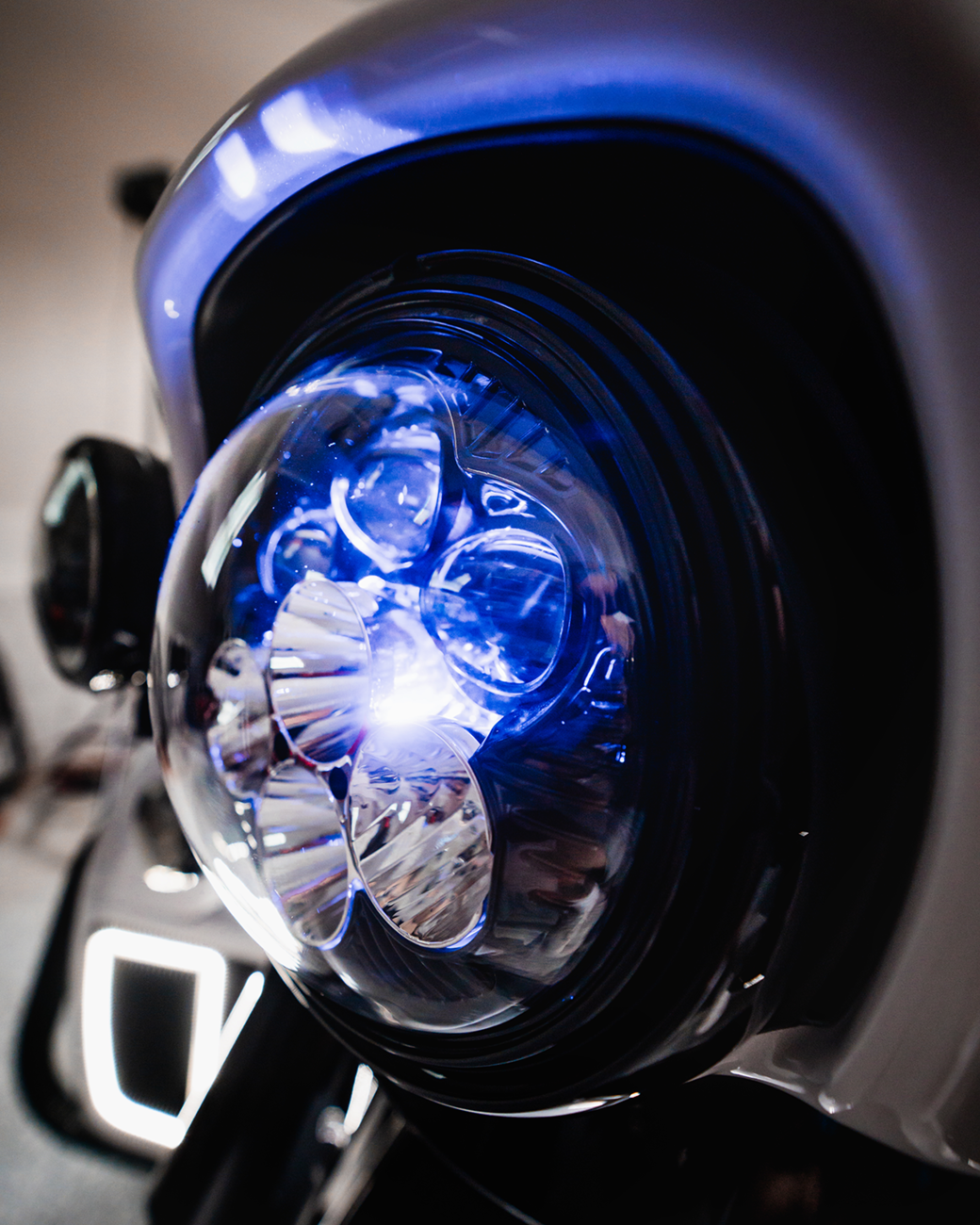 Headlight - Shark Demon® - LED - Color Changing