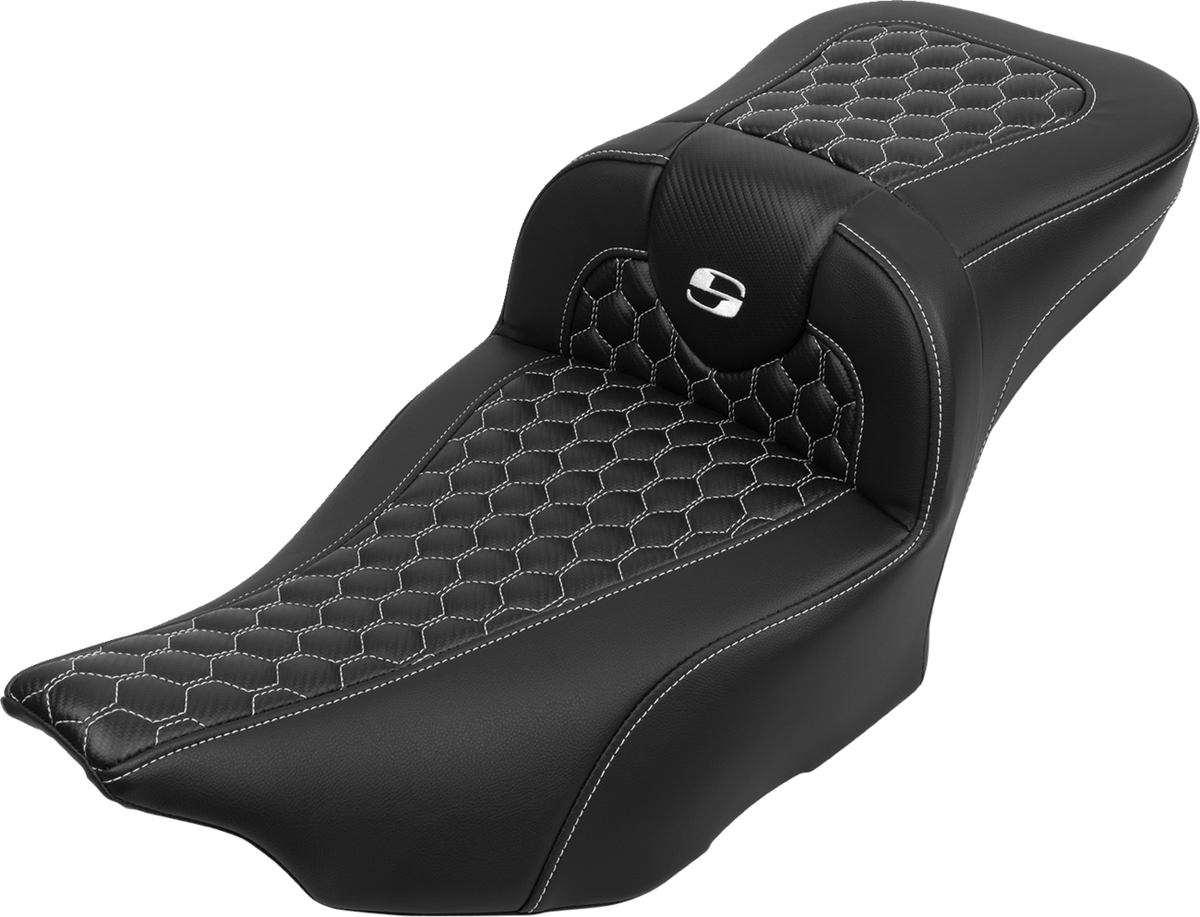 Roadsofa™ Extended Reach Seat - With Backrest - Honeycomb - White Stitch - FLTR/FLHX '23-'24