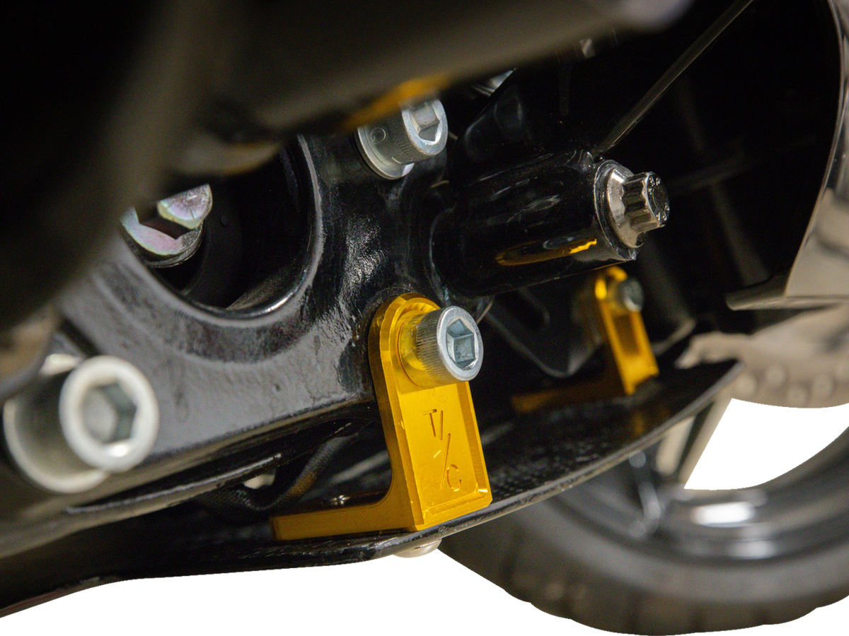 Skid Plate - Carbon Fiber/Forged - With Gold Brackets - FLHX/FLTRX
