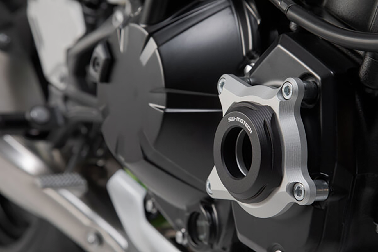 Engine Case Protector - Black/Silver - Kawasaki - Z900
