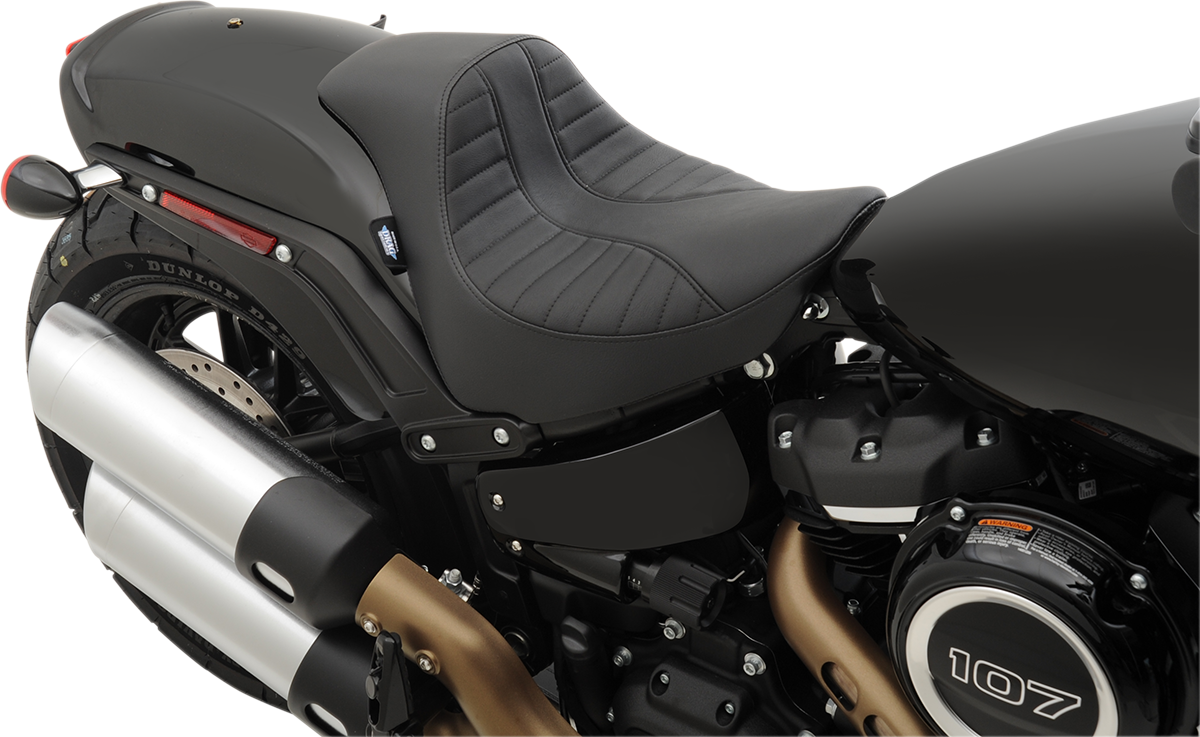 EZ-Solo Seat - Scorpion Stitch - Vinyl - FXFB/S '18-'22