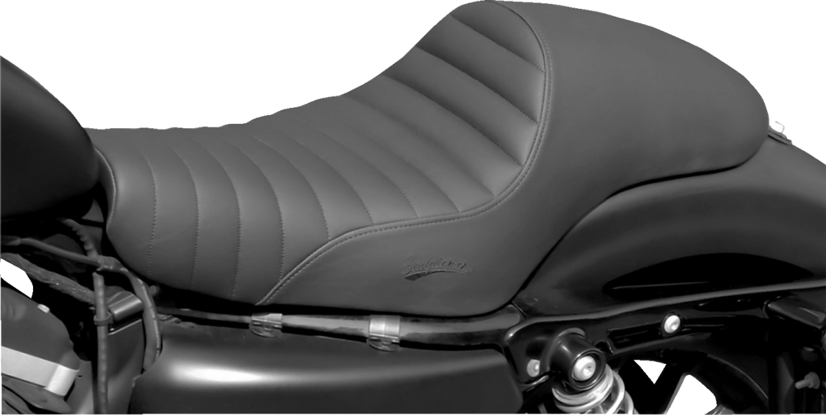 Americano Tuck And Roll Seat - XLR