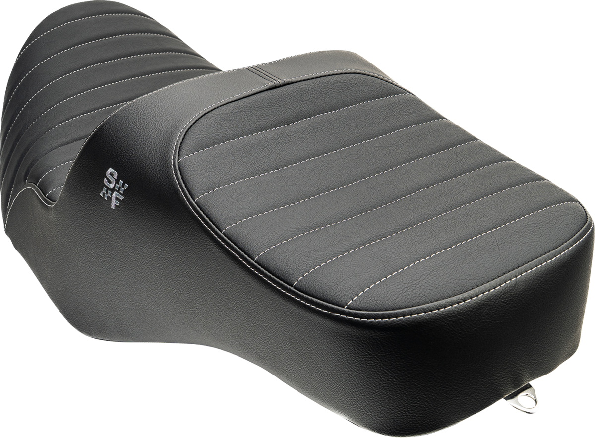 Chariot Seat - Silver Classic Stitch - Silver Logo - FLH/FLT '09-'23.5
