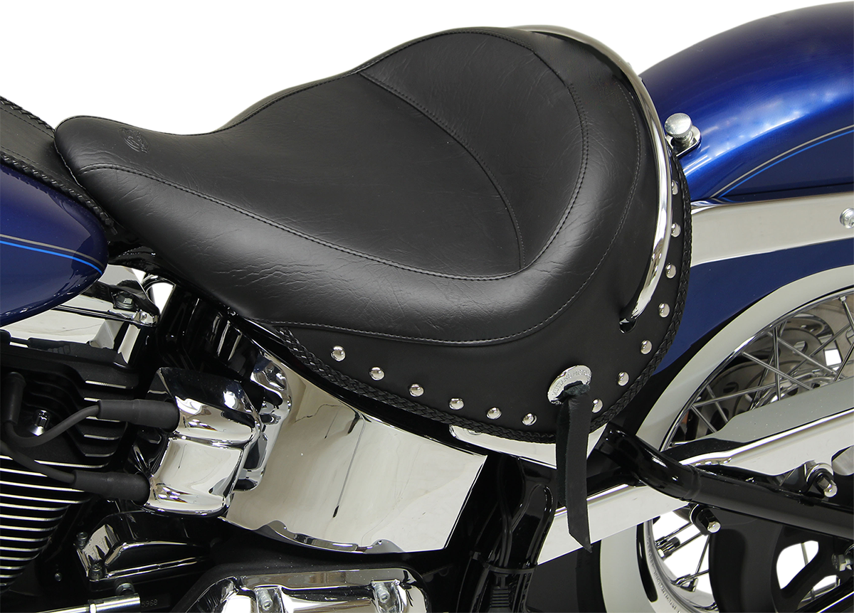 Wide Studded Deluxe Solo Seat