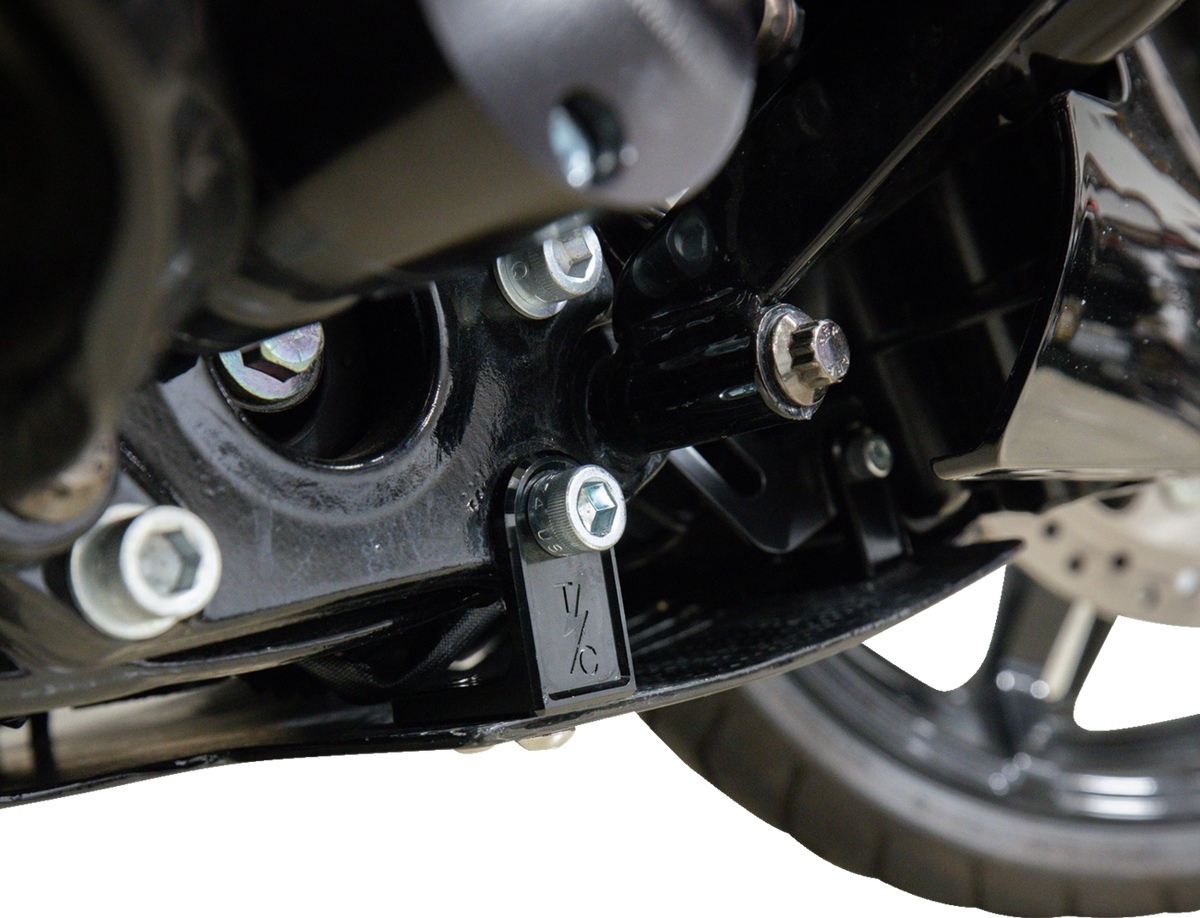 Skid Plate - Carbon Fiber/Forged - With Black Brackets - FLHX/FLTRX